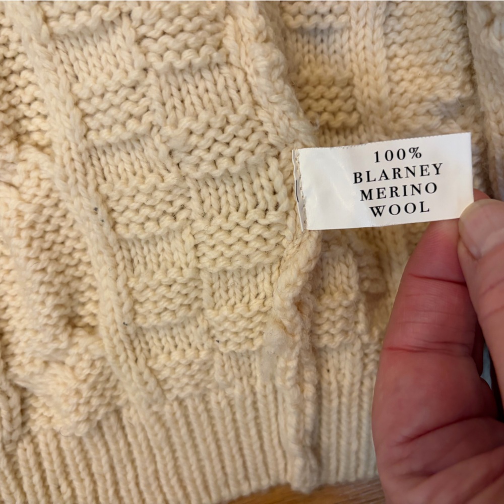 Blarney Aran Originals Cream Cable Knit Wool Hooded Toggle Cardigan Size S - Picture 10 of 11